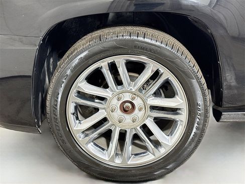 Used 2012 Cadillac Escalade ESV Platinum image 33