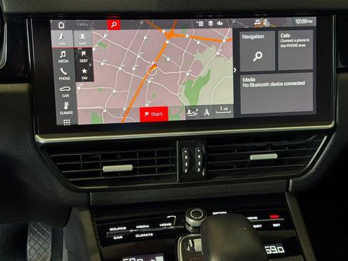 Certified 2021 Porsche Cayenne Coupe AWD/4WD image 22
