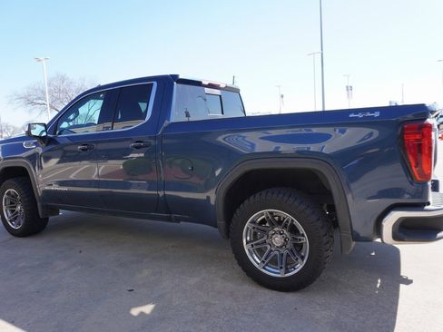 Used 2019 GMC Sierra 1500 SLE w/ SLE Value Package image 4