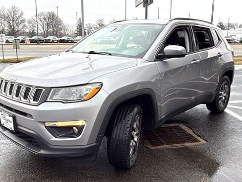 Used 2019 Jeep Compass Latitude w/ Cold Weather Group image 6