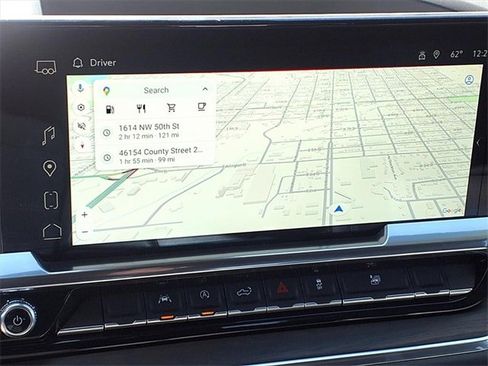 Used 2025 GMC Sierra 1500 SLT image 4