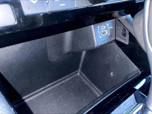 Used 2025 Jeep Compass Limited image 24