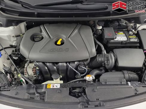 Used 2016 Hyundai Elantra GT FWD image 18