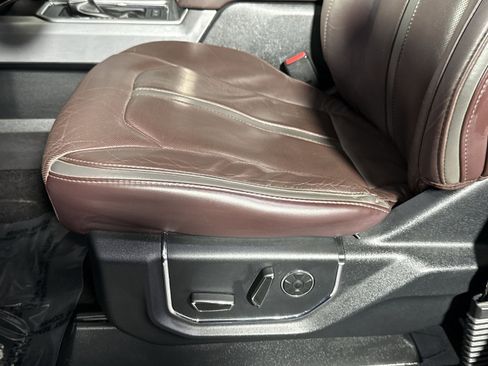 Used 2016 Ford F150 Platinum w/ Equipment Group 701A Luxury image 14