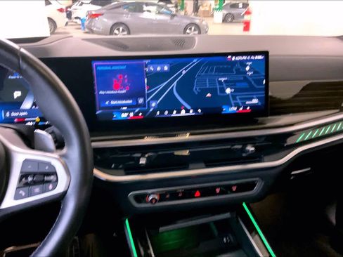 Certified 2025 BMW X7 M60i AWD/4WD image 6