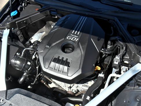 Used 2019 Kia Stinger RWD image 46