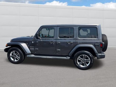 Used 2020 Jeep Wrangler Unlimited Sahara w/ Uconnect 4C Nav & Sound Group AWD/4WD image 2