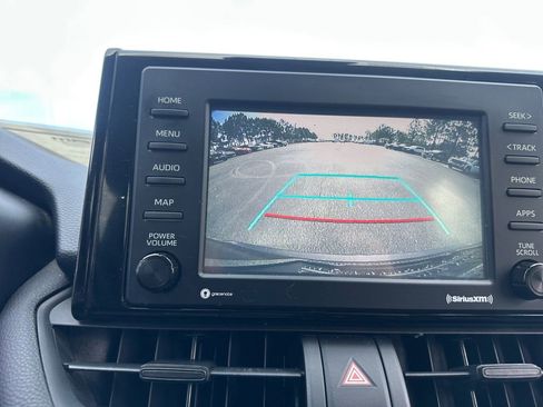 Used 2020 Toyota RAV4 XLE image 21