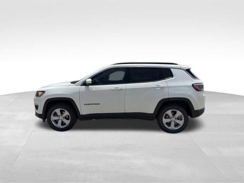 Used 2021 Jeep Compass Latitude w/ Convenience Group AWD/4WD image 8