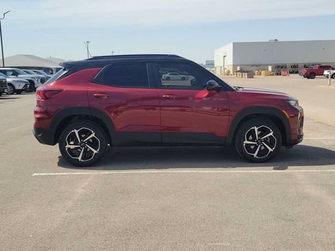 Used 2023 Chevrolet TrailBlazer RS w/ Sun and Liftgate Package AWD/4WD image 9