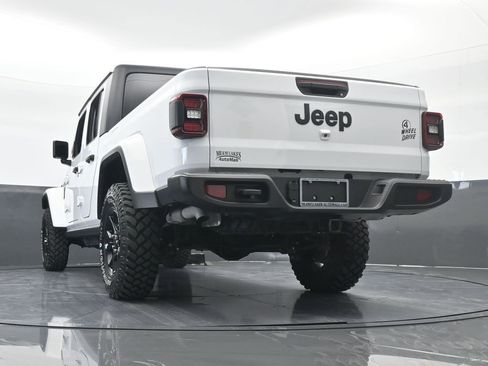 Used 2024 Jeep Gladiator Sport image 63