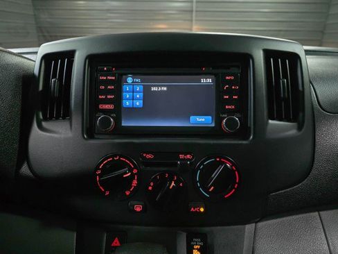 Used 2017 Chevrolet City Express LT image 23