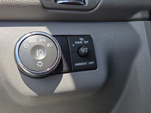 Used 2017 Chevrolet Traverse LT FWD image 37