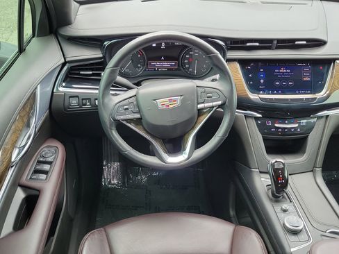 Used 2020 Cadillac XT6 Premium Luxury FWD image 18