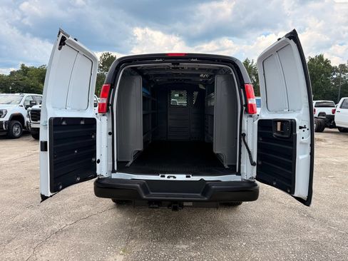 New 2026 Chevrolet Express 2500 w/ Driver Convenience Package RWD image 9
