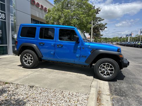New 2025 Jeep Wrangler Sport S image 13