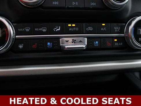 Used 2024 Ford Expedition XLT AWD/4WD image 7