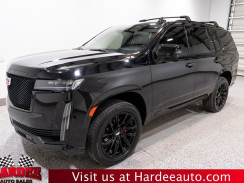 Used 2021 Cadillac Escalade Sport Platinum AWD/4WD image 2