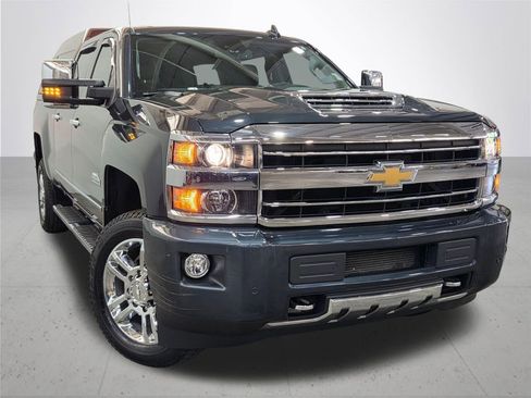 Used 2018 Chevrolet Silverado 2500 High Country w/ Duramax Plus Package AWD/4WD image 7
