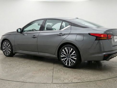 Used 2025 Nissan Altima 2.5 SV FWD image 6