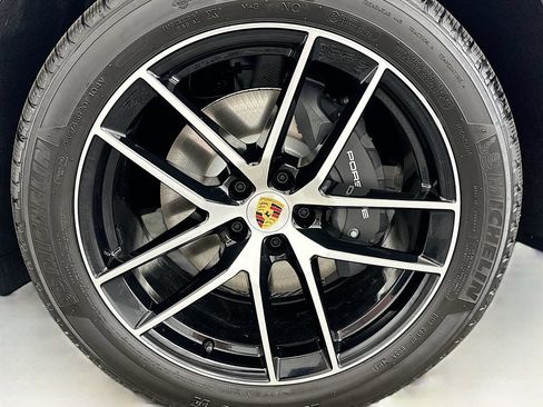 Used 2026 Porsche Macan AWD/4WD image 31