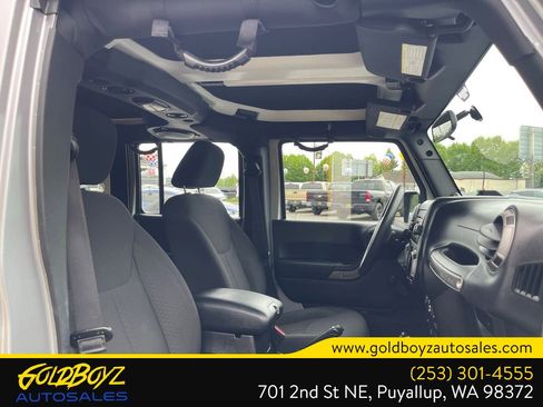 Used 2014 Jeep Wrangler Unlimited Sport AWD/4WD image 33