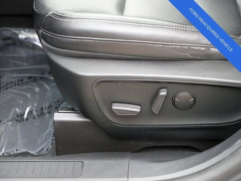 Used 2022 Ford Escape SEL w/ Technology Package FWD image 15