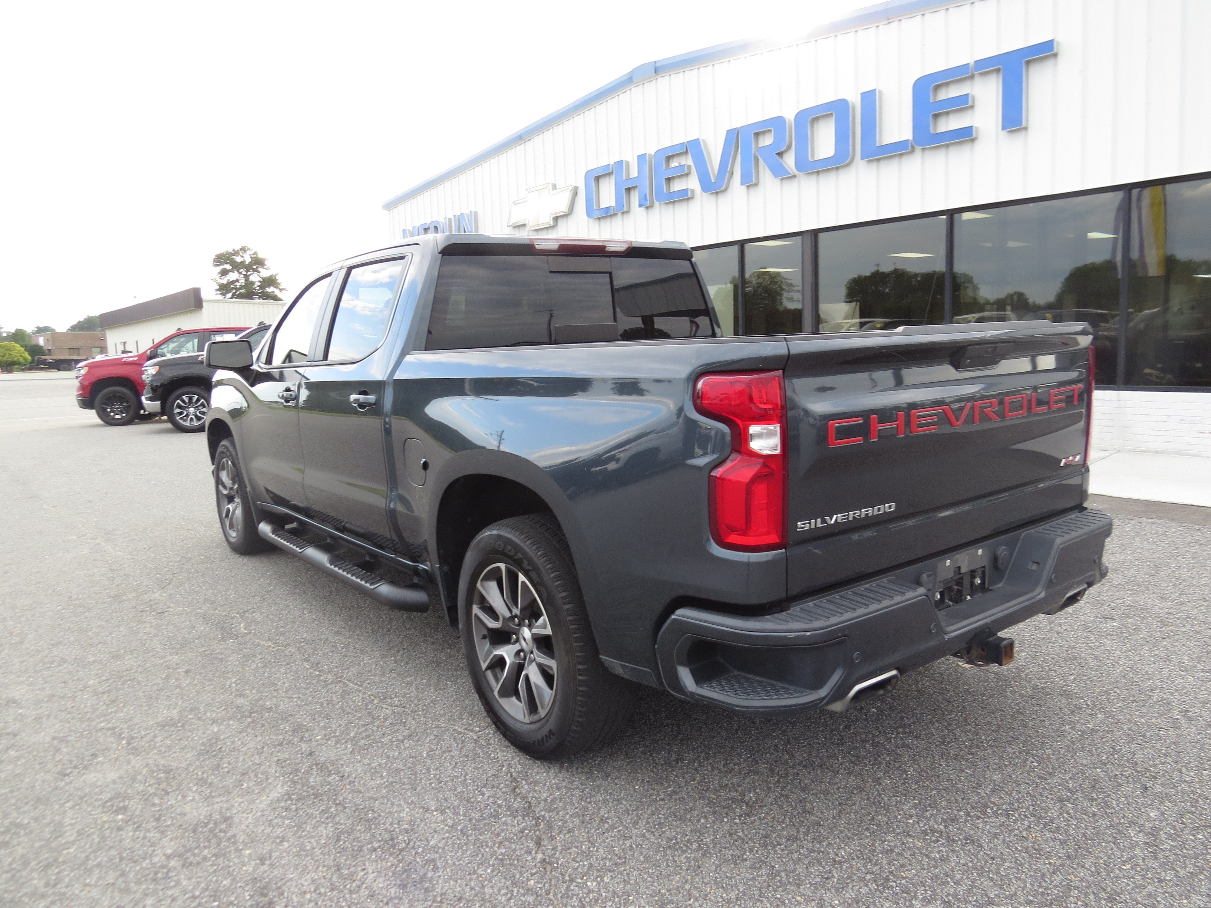 Used 2020 Chevrolet Silverado 1500 RST AWD/4WD image 28