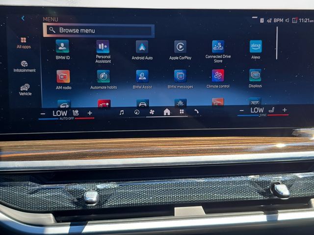 Used 2024 BMW X5 xDrive40i w/ Parking Assistance Package AWD/4WD image 24