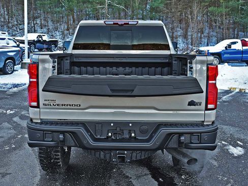 New 2026 Chevrolet Silverado 2500 ZR2 w/ ZR2 Bison Edition image 8