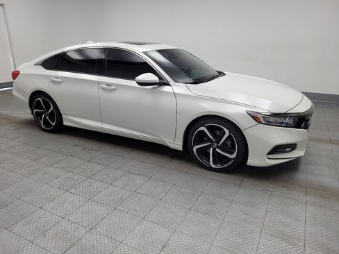 Used 2019 Honda Accord Sport image 11