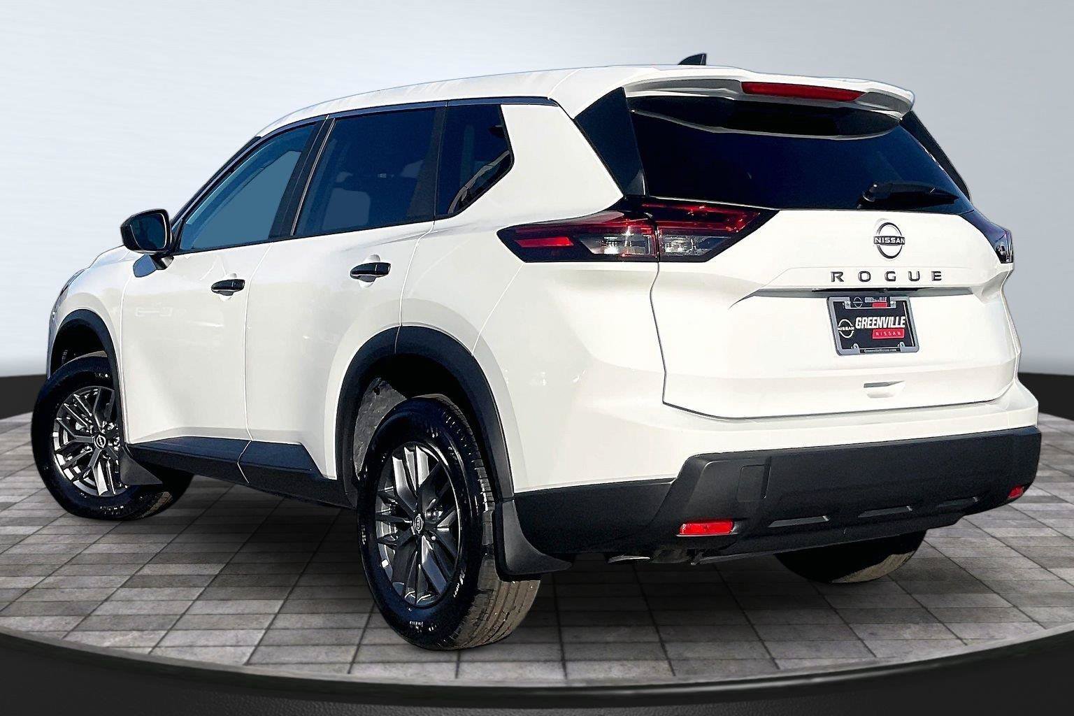 New 2026 Nissan Rogue S FWD image 4