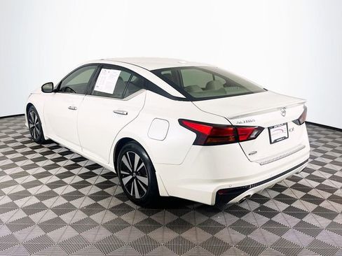Used 2021 Nissan Altima 2.5 SL FWD image 6