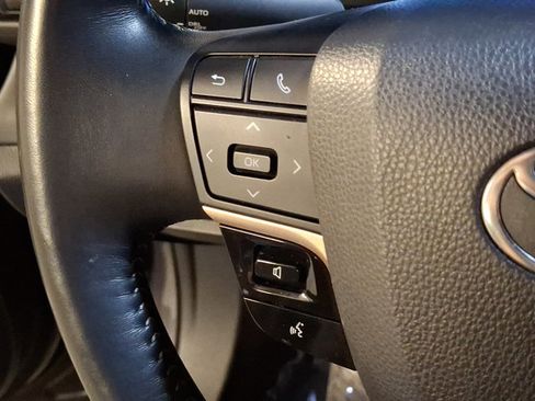 Used 2024 Toyota Crown Limited image 23