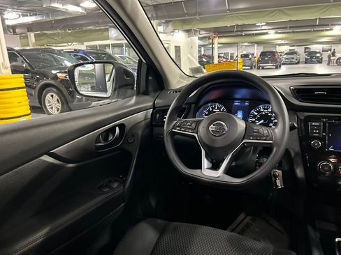 Used 2021 Nissan Rogue Sport S image 22