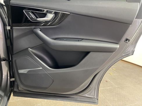 Used 2017 Audi Q7 3.0T Prestige image 14