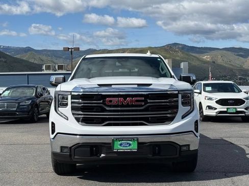 Used 2022 GMC Sierra 1500 SLT w/ SLT Convenience Package AWD/4WD image 5