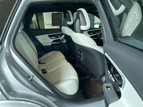 Used 2024 Mercedes-Benz GLC 300 4MATIC w/ AMG Line image 29