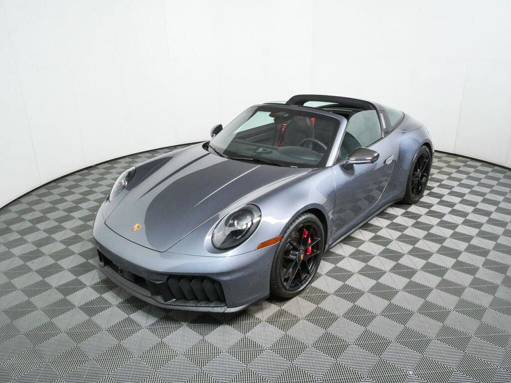 Certified 2026 Porsche 911 Targa 4 GTS AWD/4WD image 26