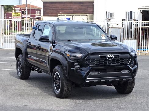 New 2025 Toyota Tacoma TRD Off-Road image 2