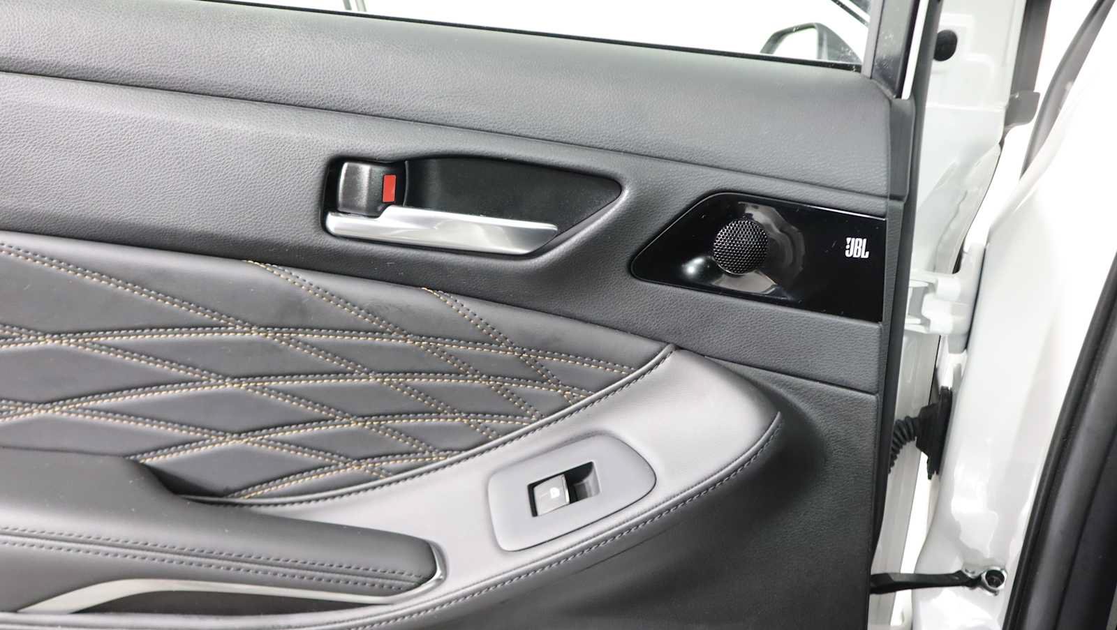 Used 2022 Toyota Avalon Limited w/ Advanced Safety Package FWD image 15