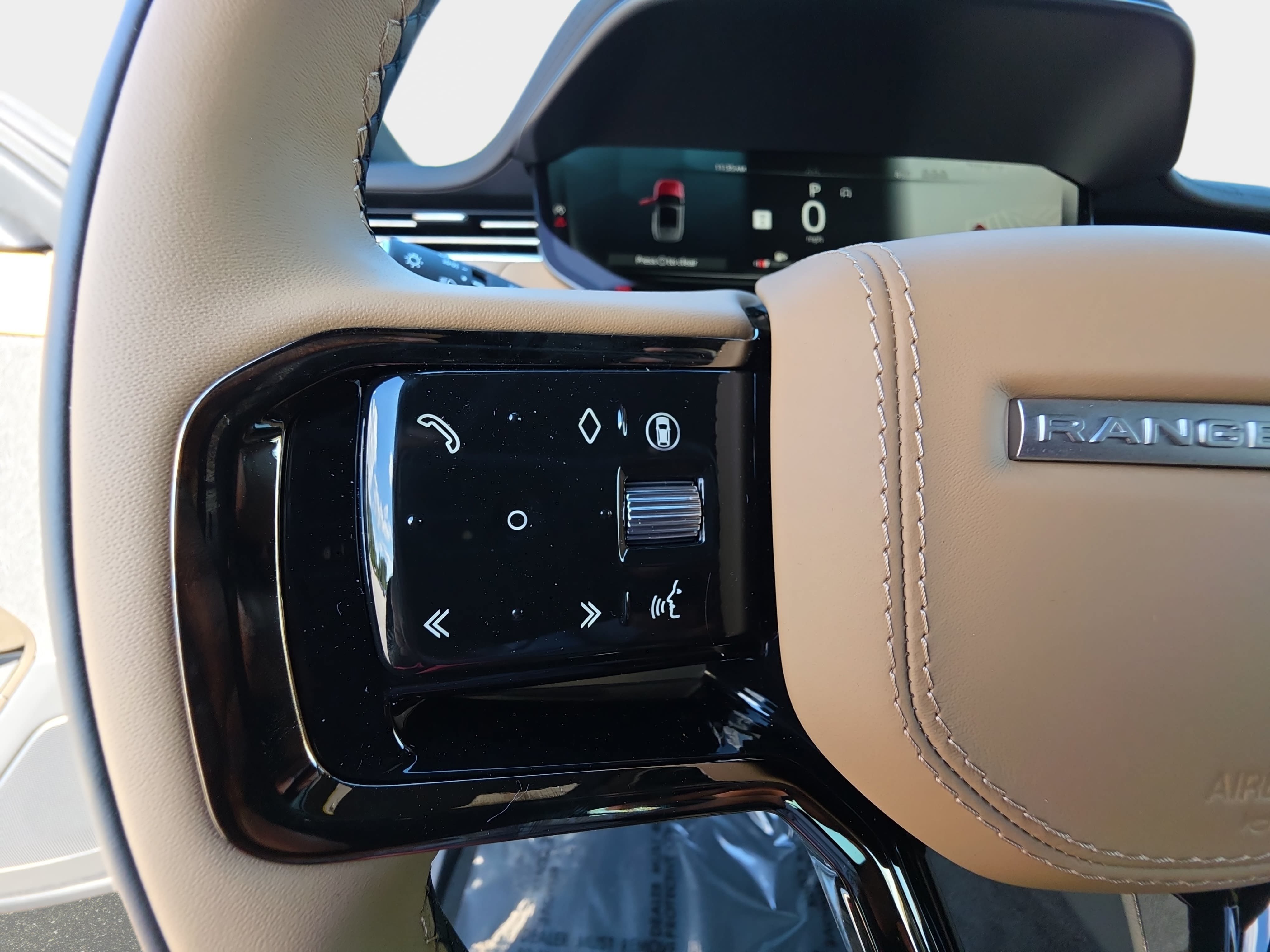 New 2027 Land Rover Range Rover Sport Dynamic SE AWD/4WD image 17
