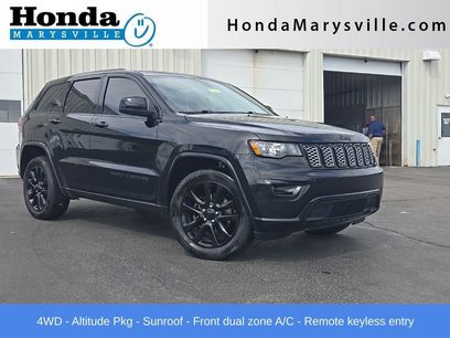 Used 2017 Jeep Grand Cherokee Altitude