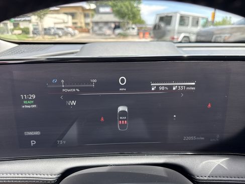 Used 2024 Nissan Ariya AWD image 3