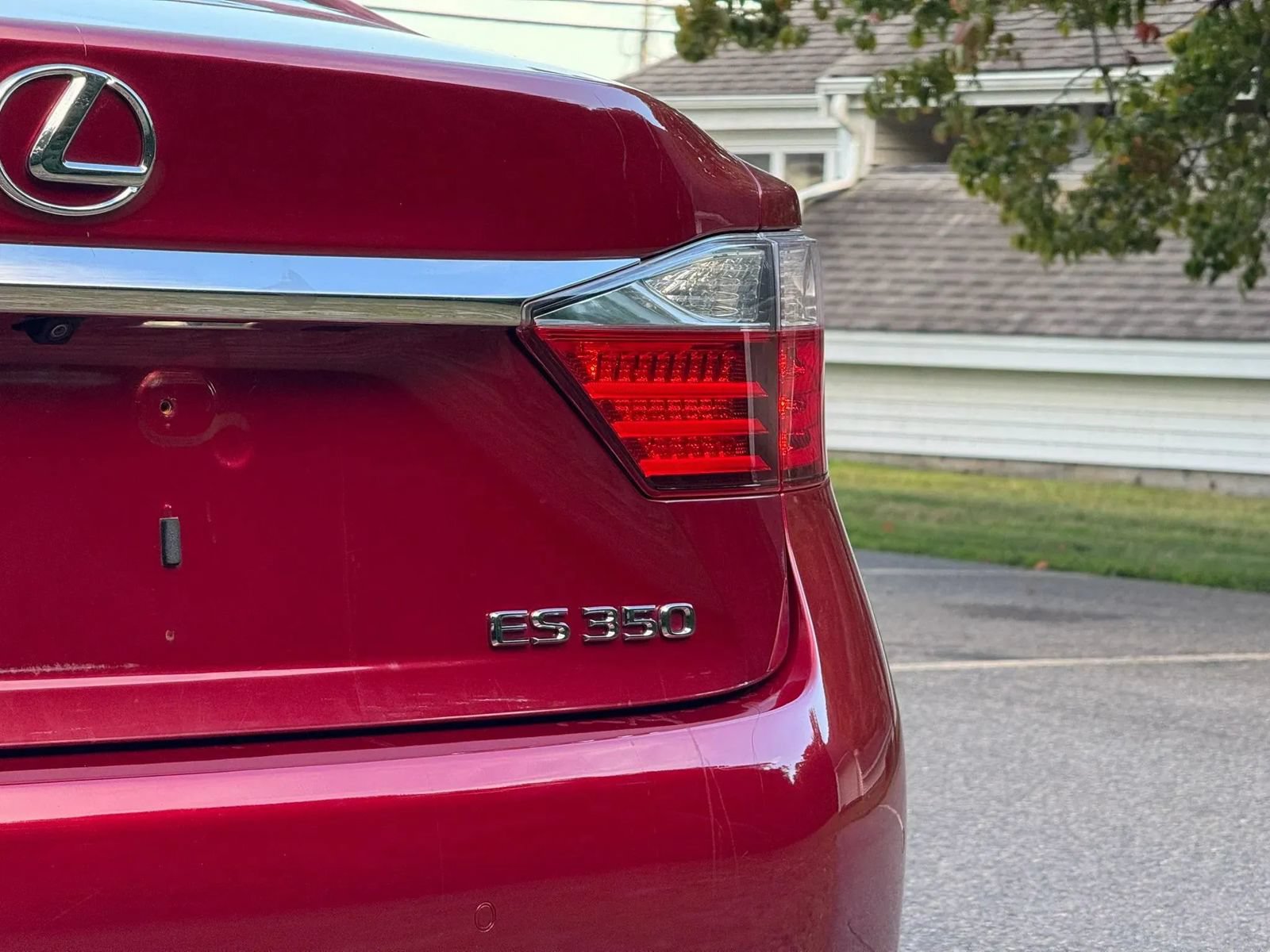 Used 2014 Lexus ES 350 w/ Luxury Package FWD image 9