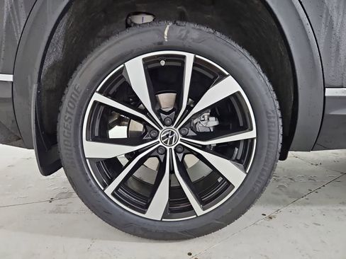New 2026 Volkswagen Atlas SEL Premium R-Line AWD/4WD image 13