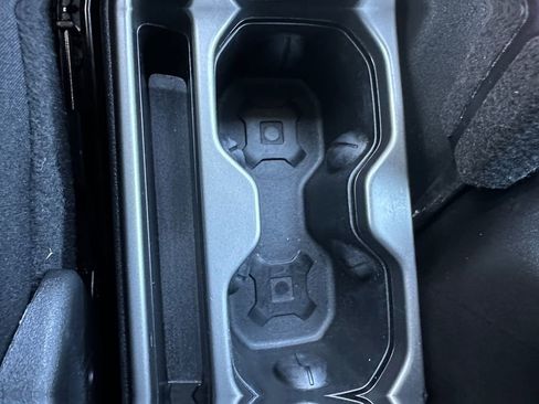 Used 2020 Jeep Renegade Altitude image 24