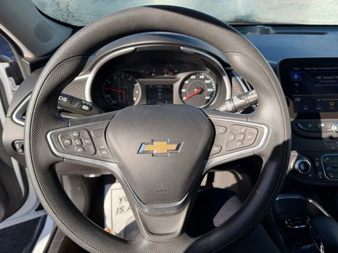 Used 2023 Chevrolet Malibu LT image 14