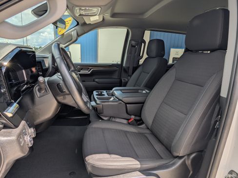 Used 2023 Chevrolet Silverado 1500 LT w/ LPO, Dark Essentials Package AWD/4WD image 9