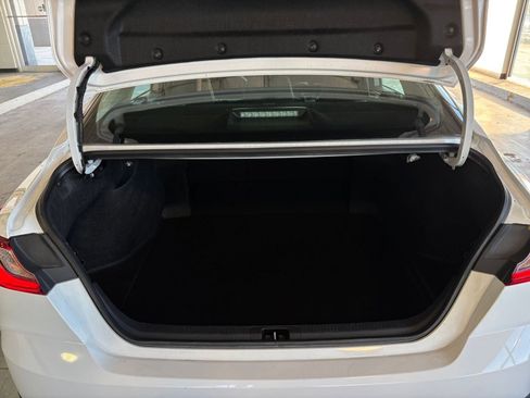 Used 2025 Toyota Camry LE image 35